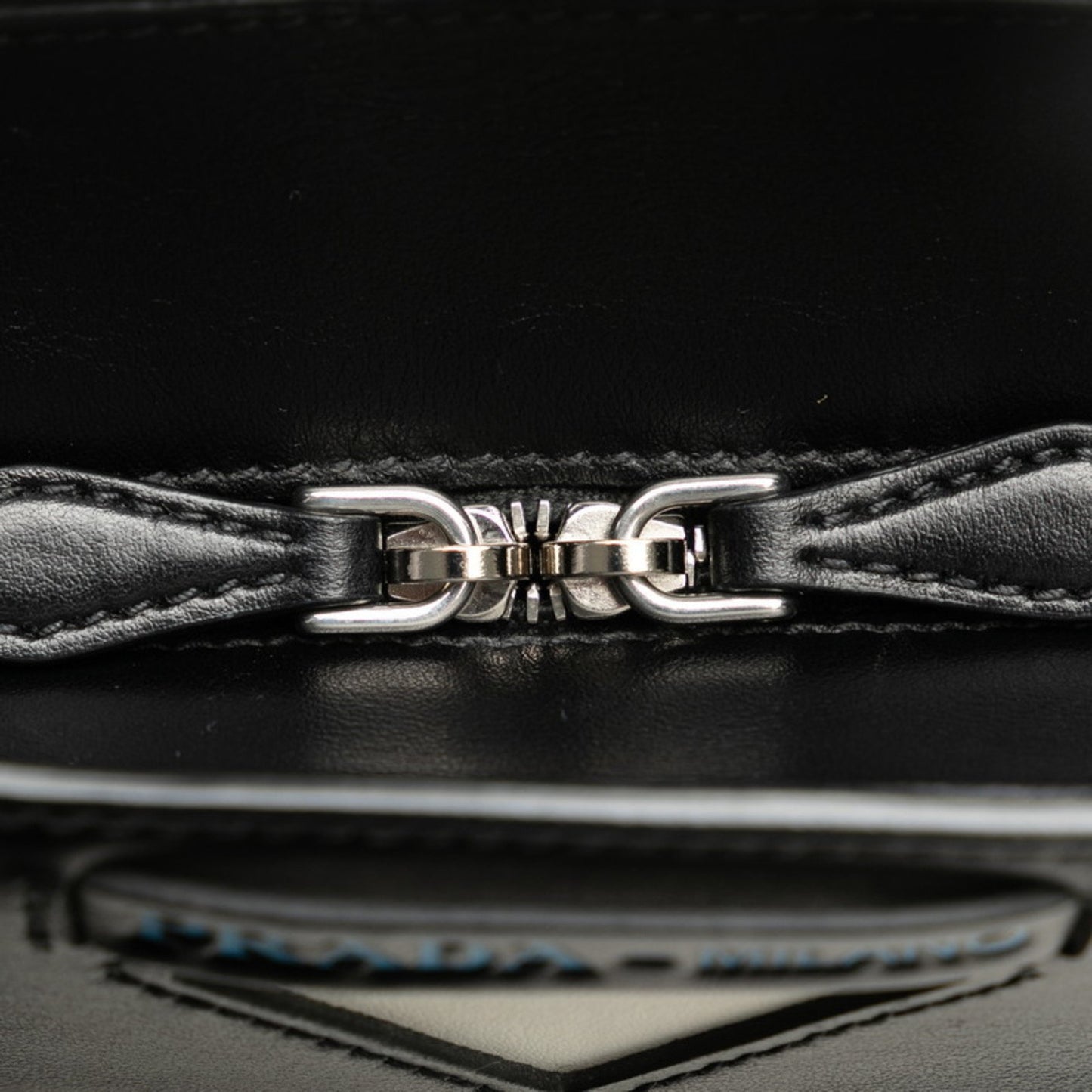 Prada Ouverture