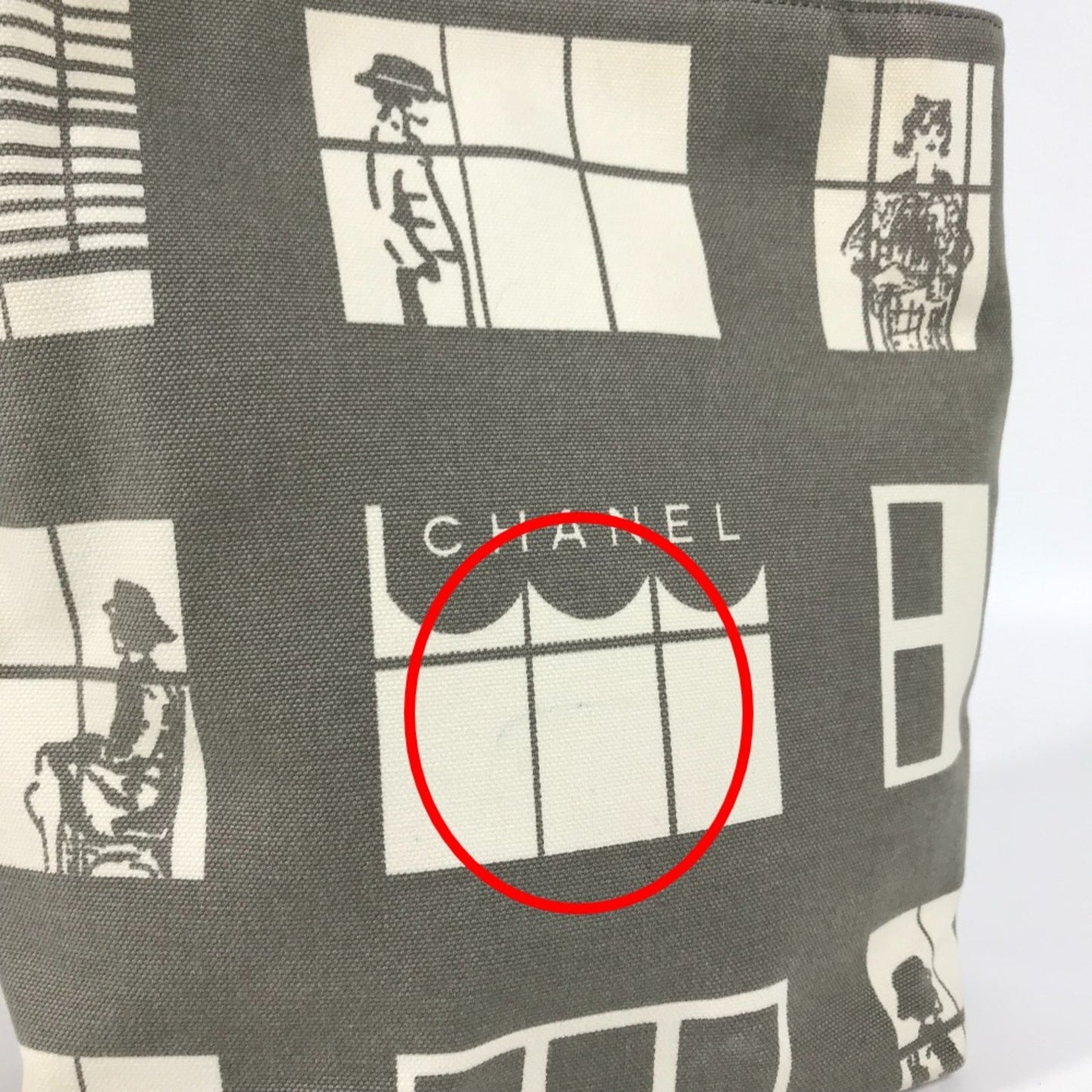 Chanel Window