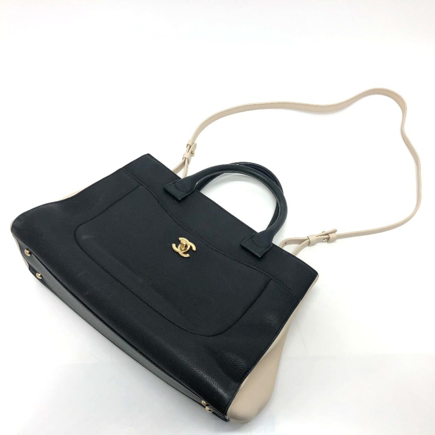 Chanel Cabas