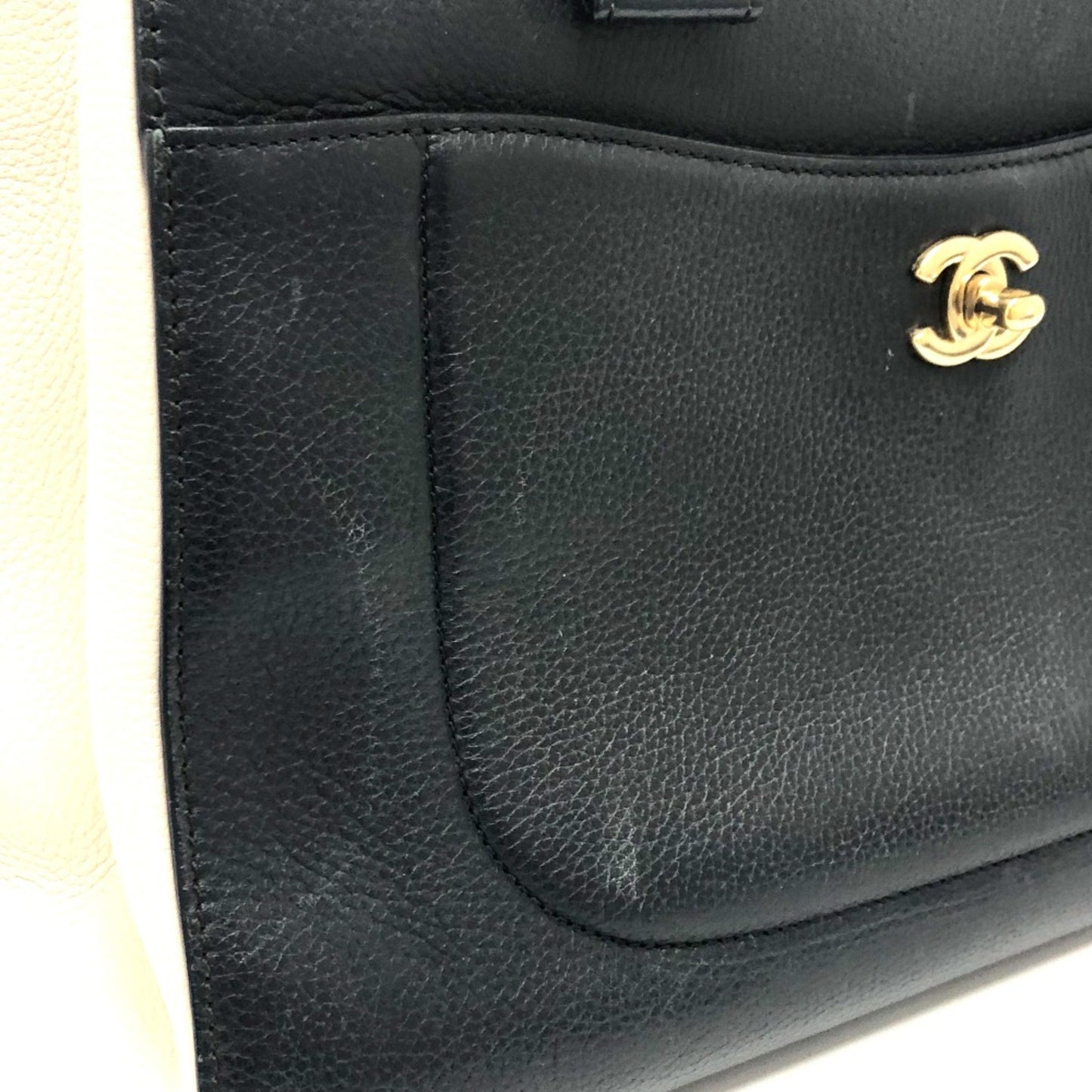 Chanel Cabas