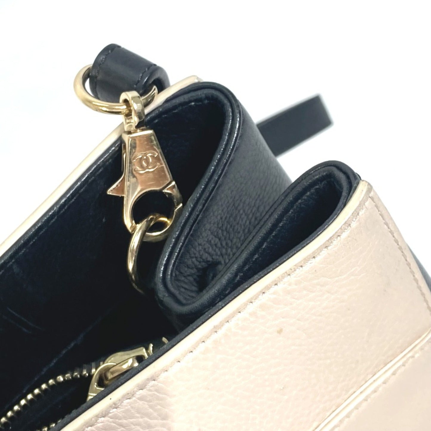 Chanel Cabas