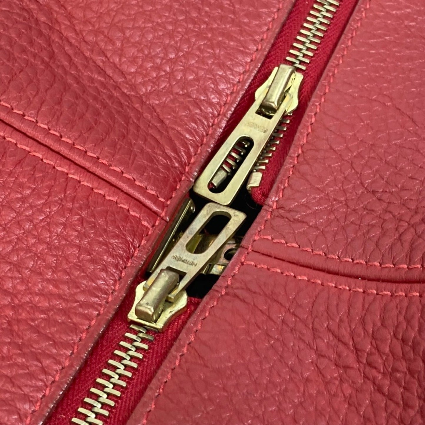 Hermès Victoria