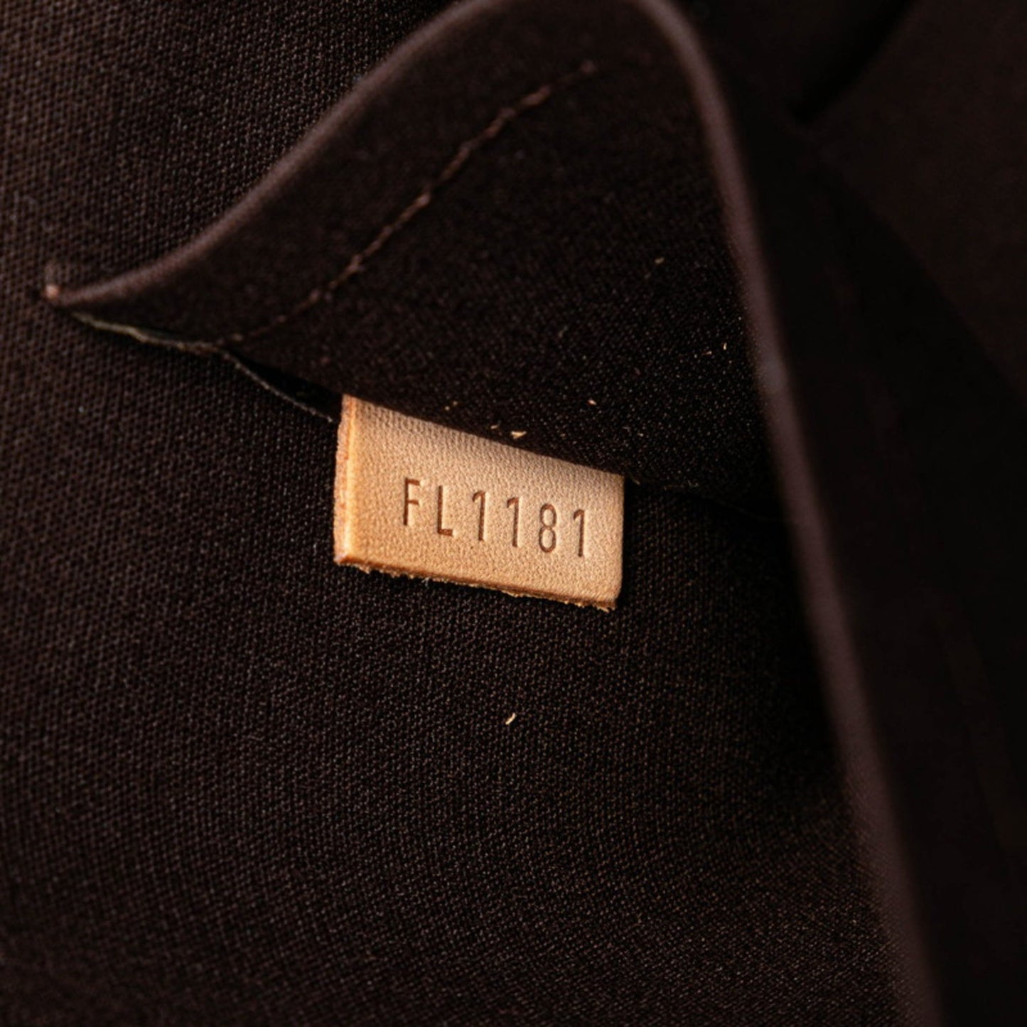 Louis Vuitton Sherwood