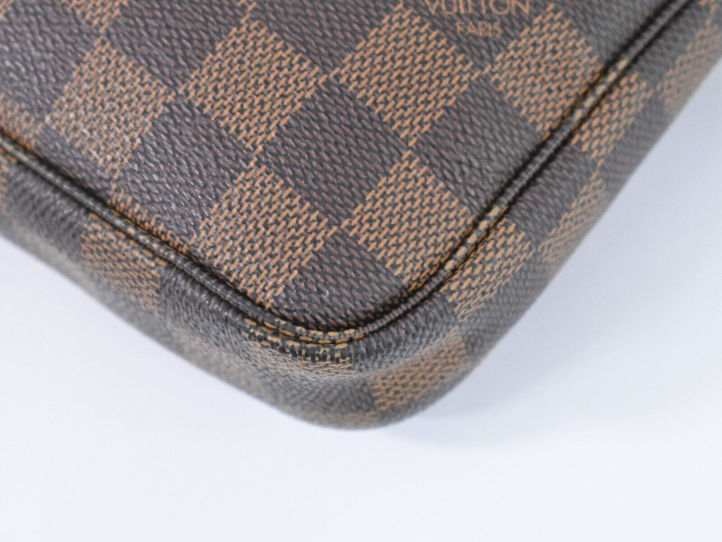 Louis Vuitton Pochette accessoires