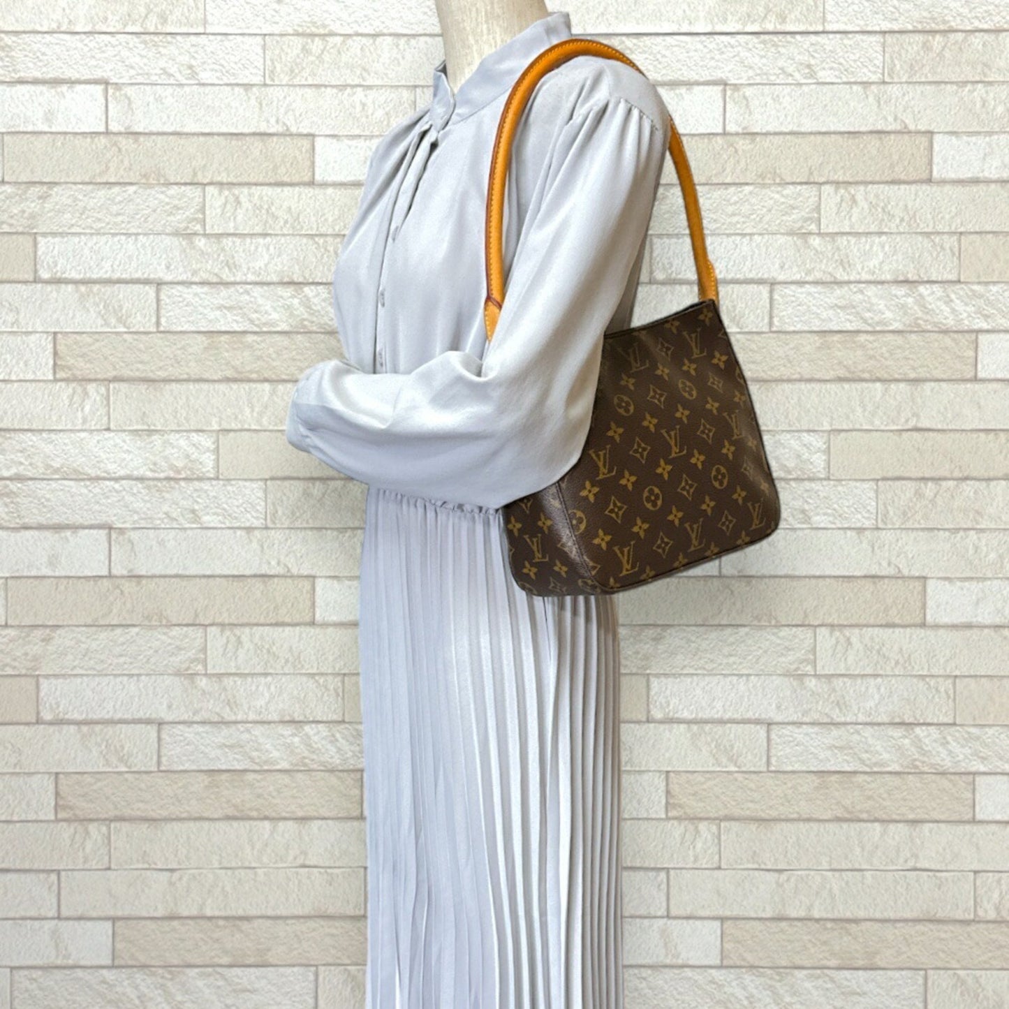 Louis Vuitton Looping MM