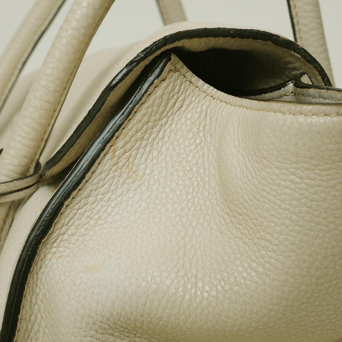 Prada Vitello