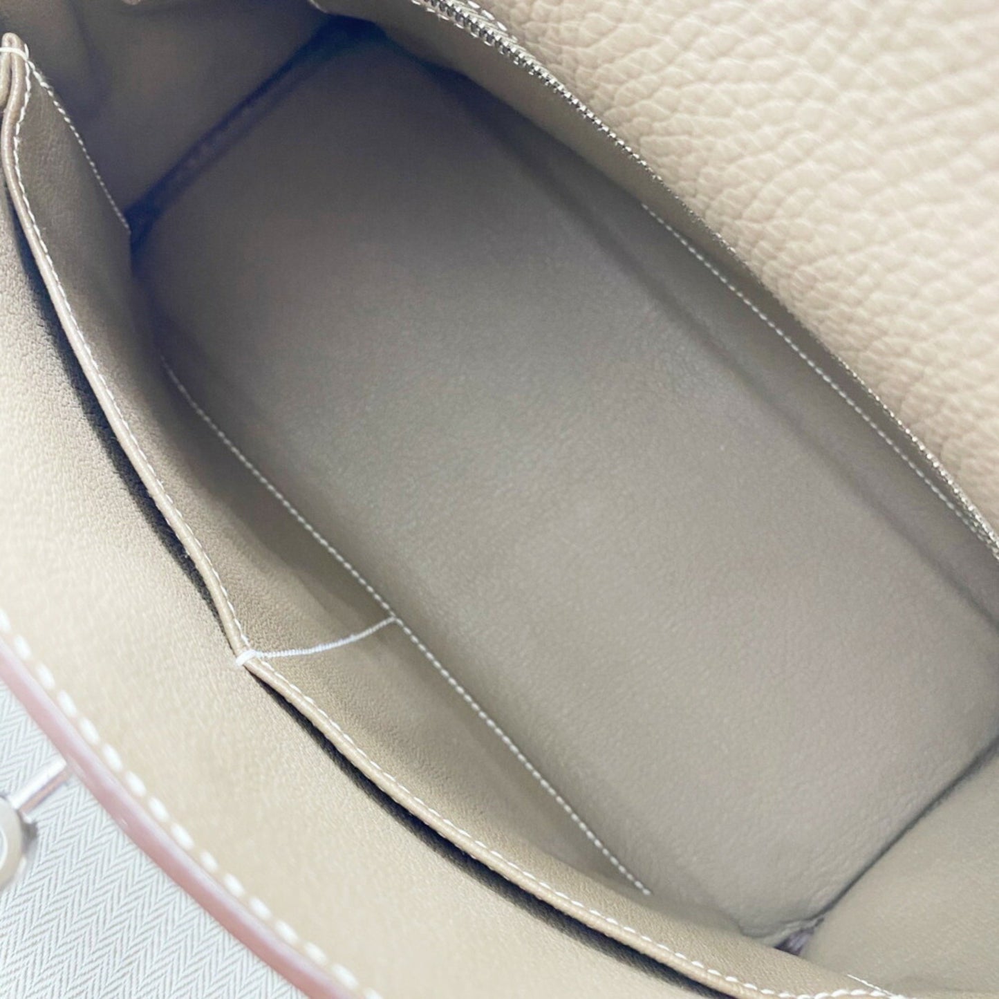Hermès Kelly 28