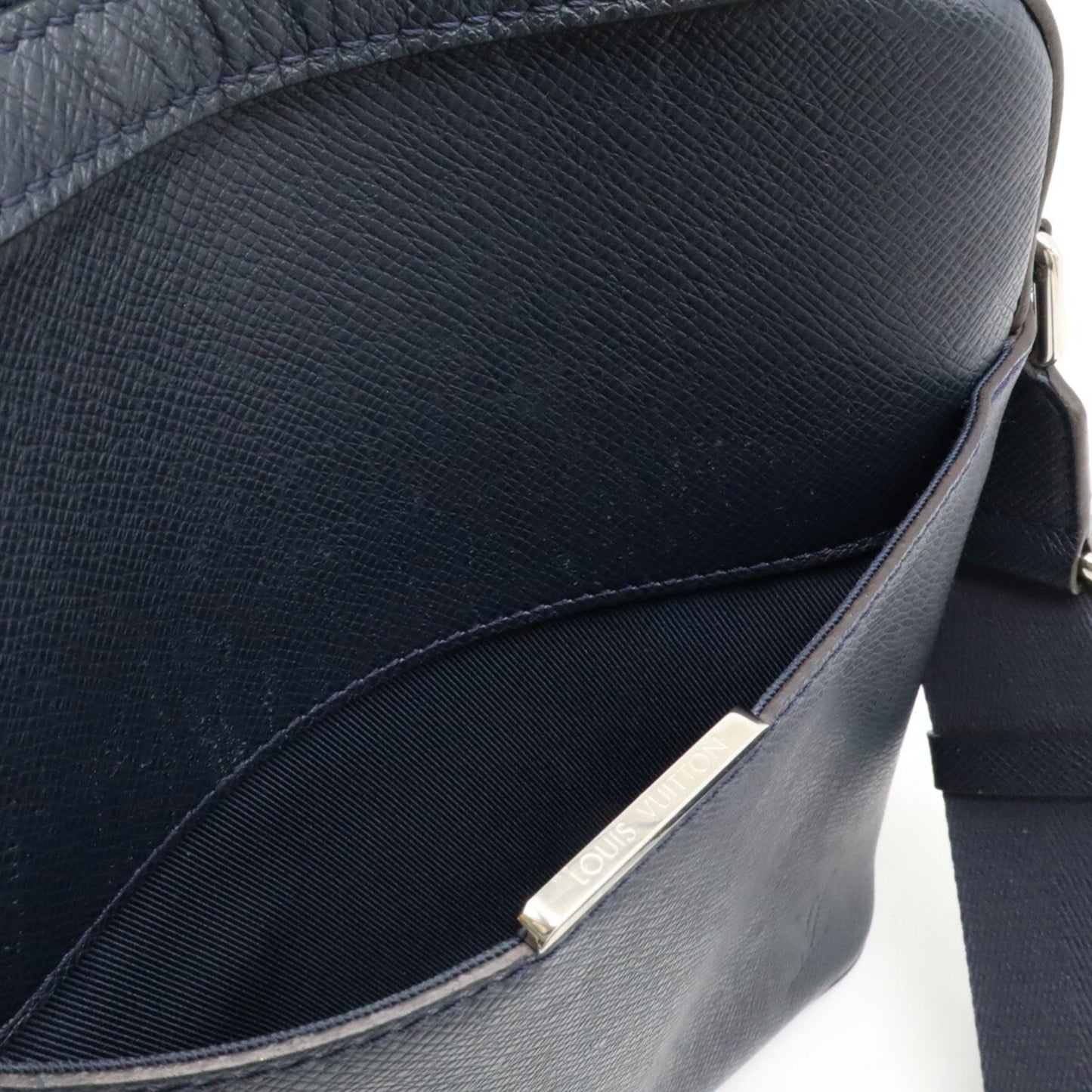 Louis Vuitton Anton