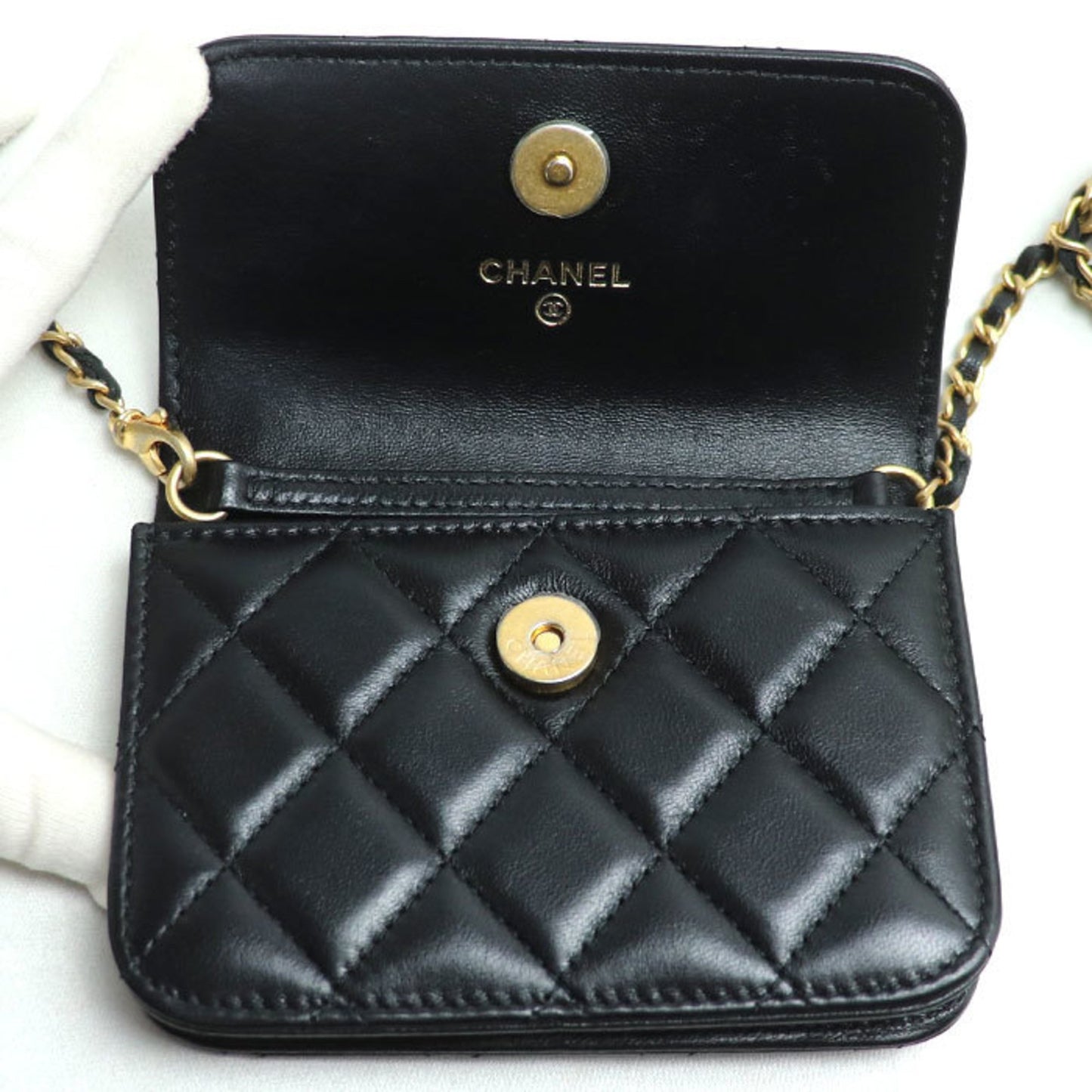 Chanel Wallet On Chain