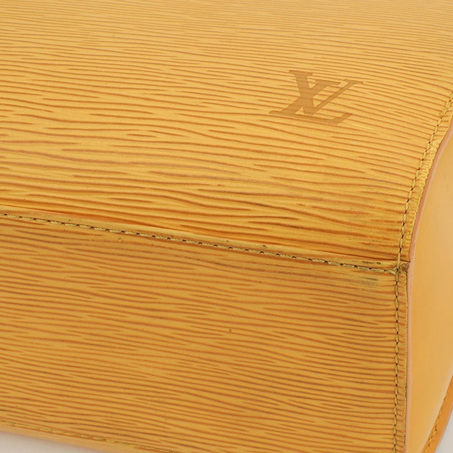 Louis Vuitton Pont Neuf
