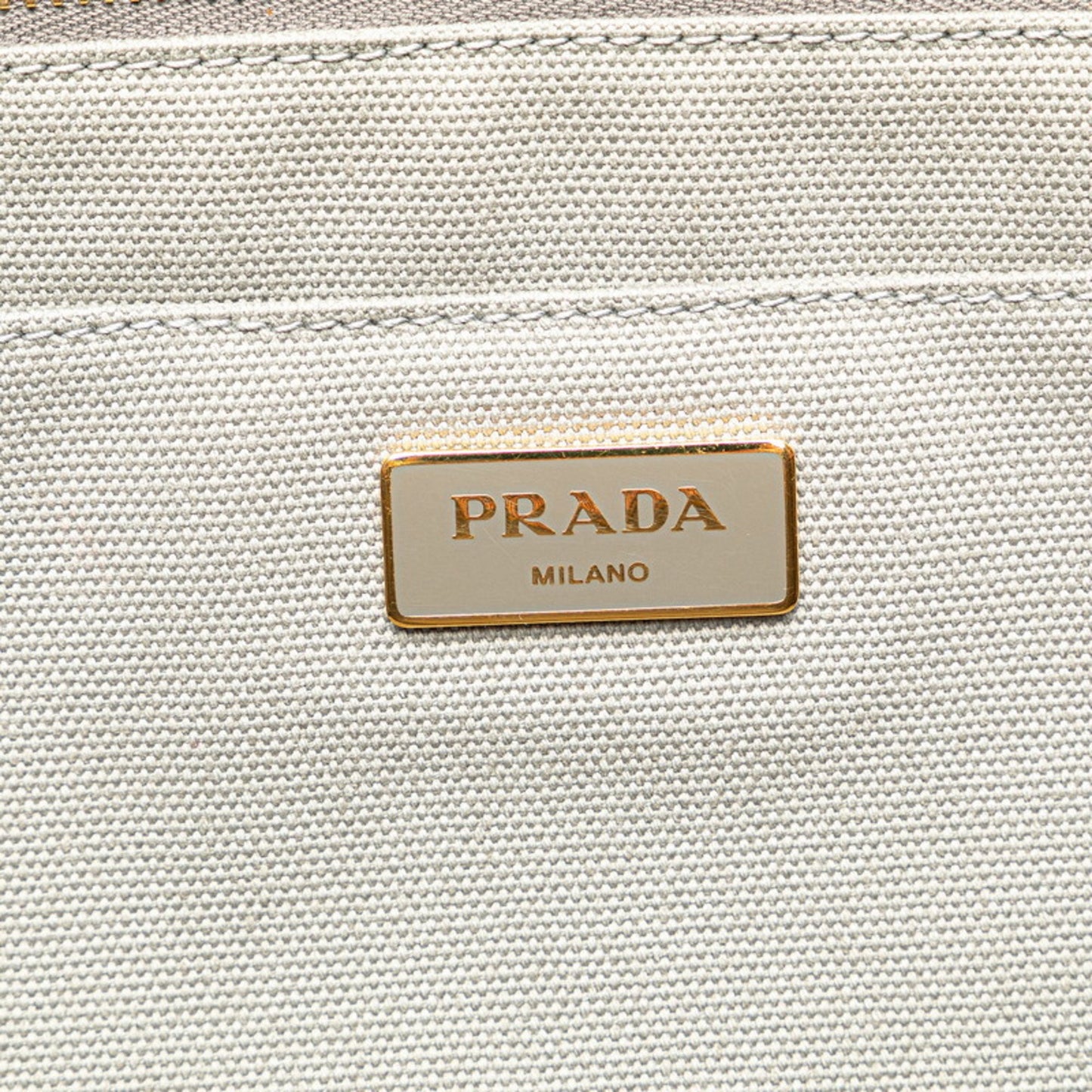 Prada Canapa