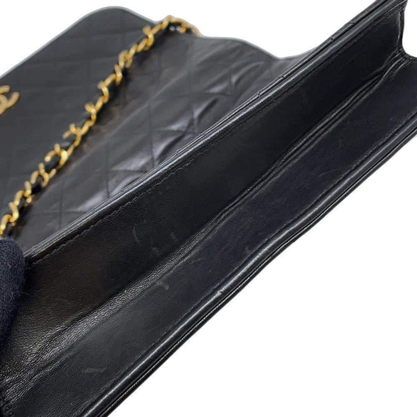 Chanel Wallet On Chain