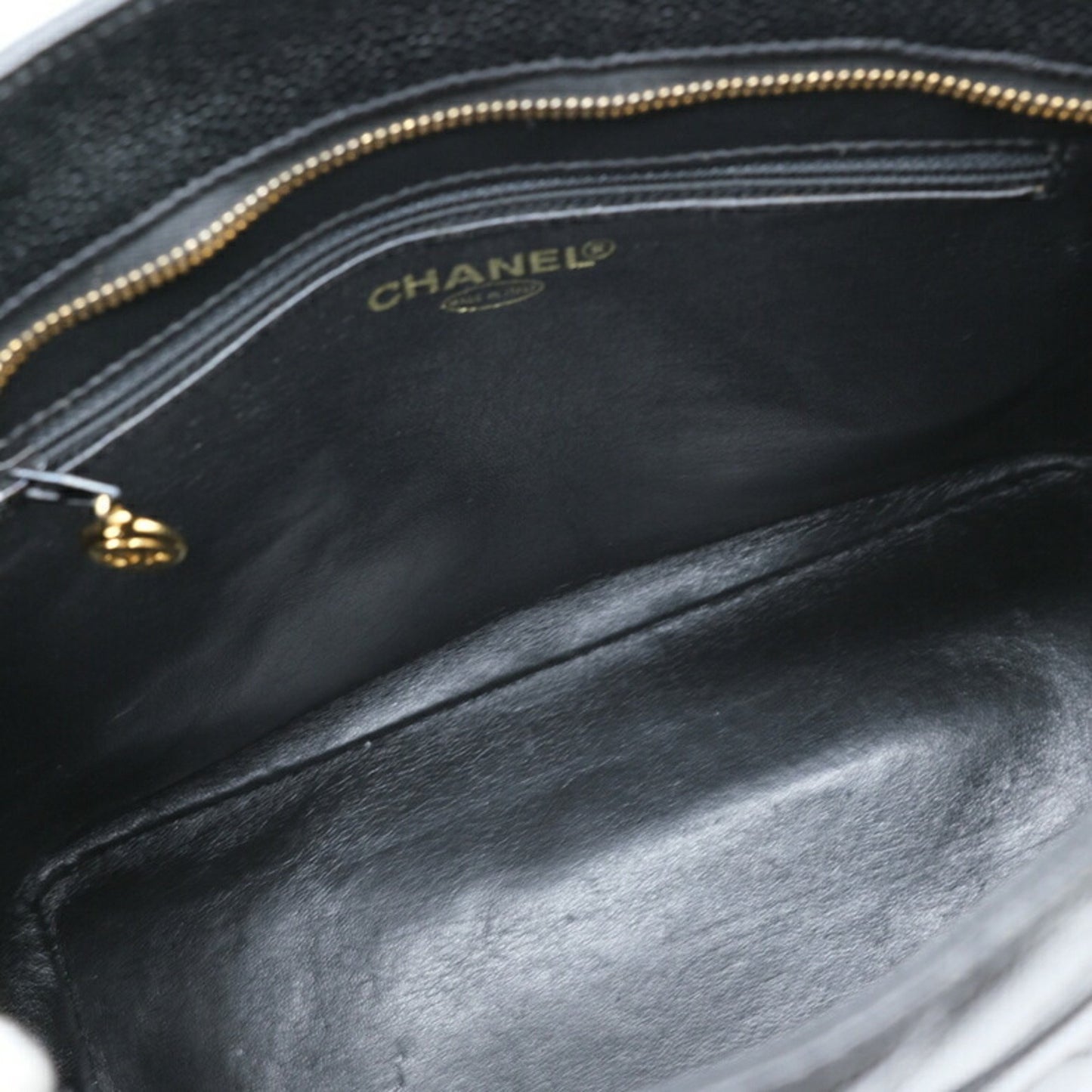 Chanel Medaillon
