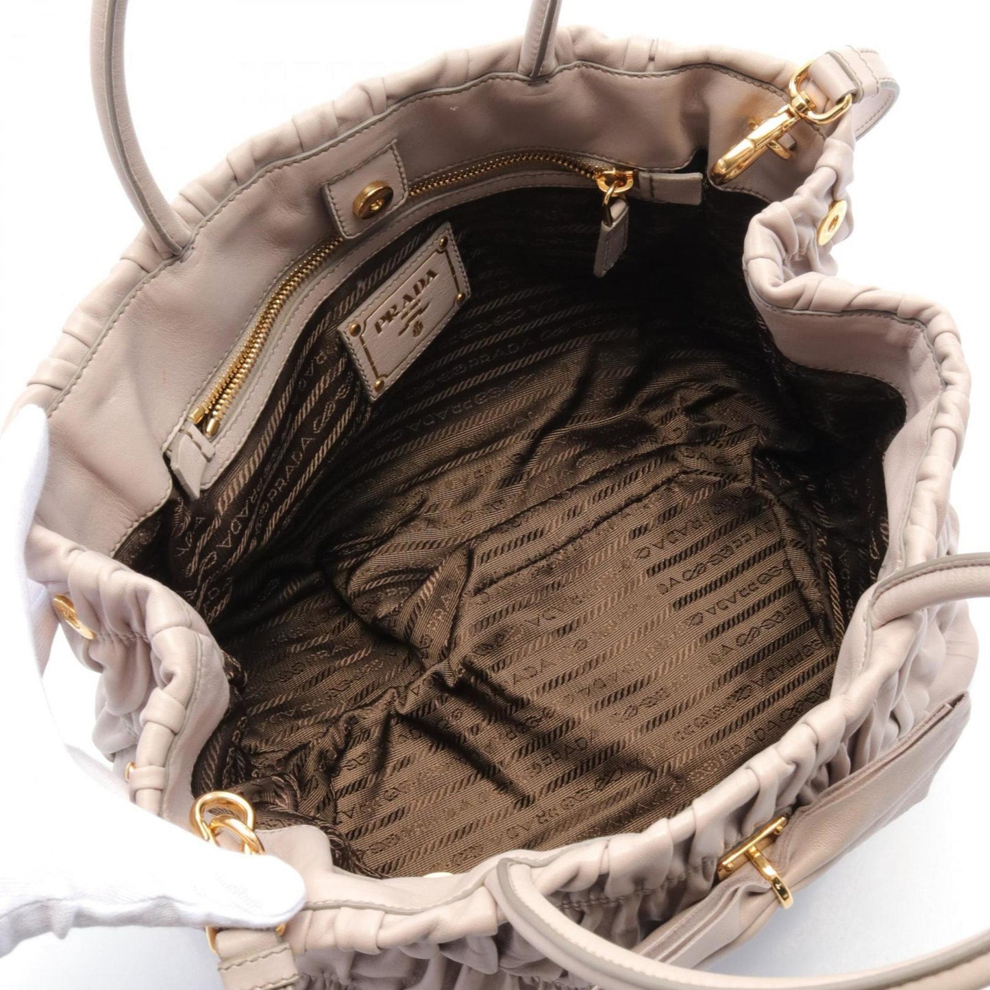 Prada Nappa gauffré