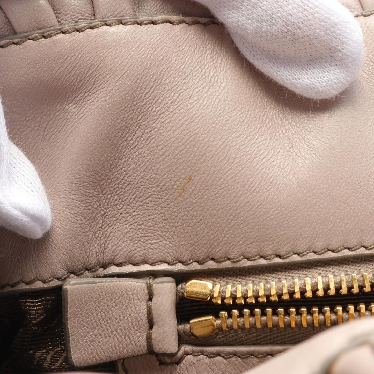 Prada Nappa gauffré