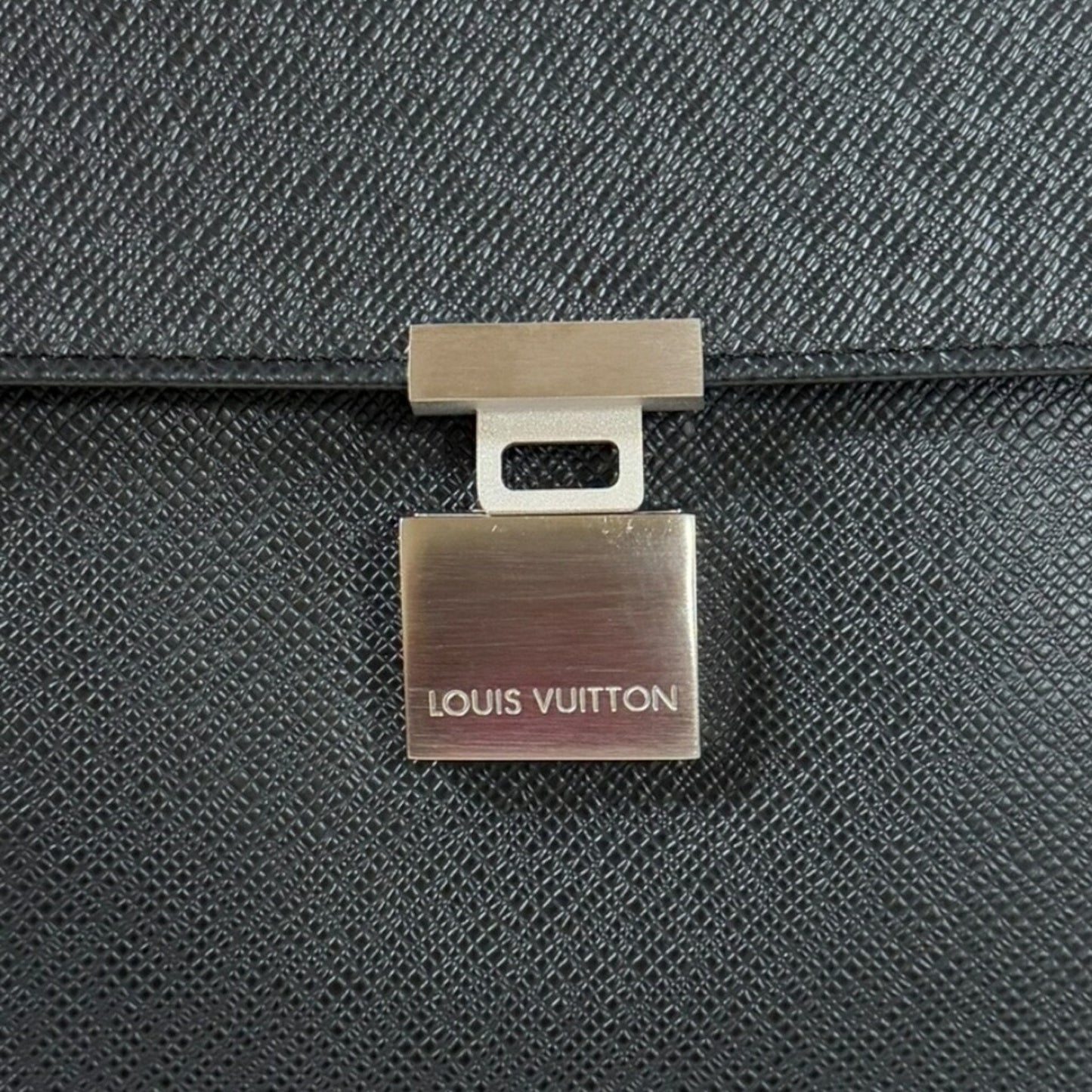 Louis Vuitton Selenga