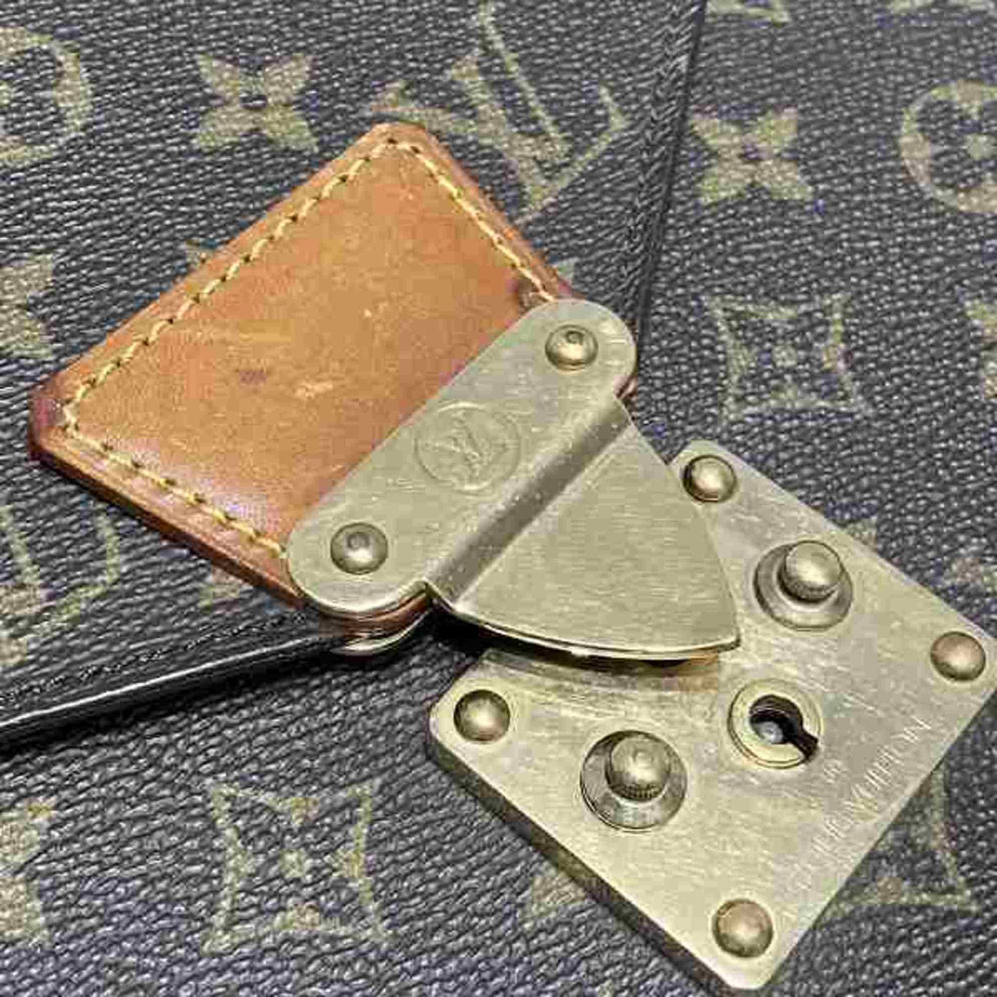 Louis Vuitton Senateur