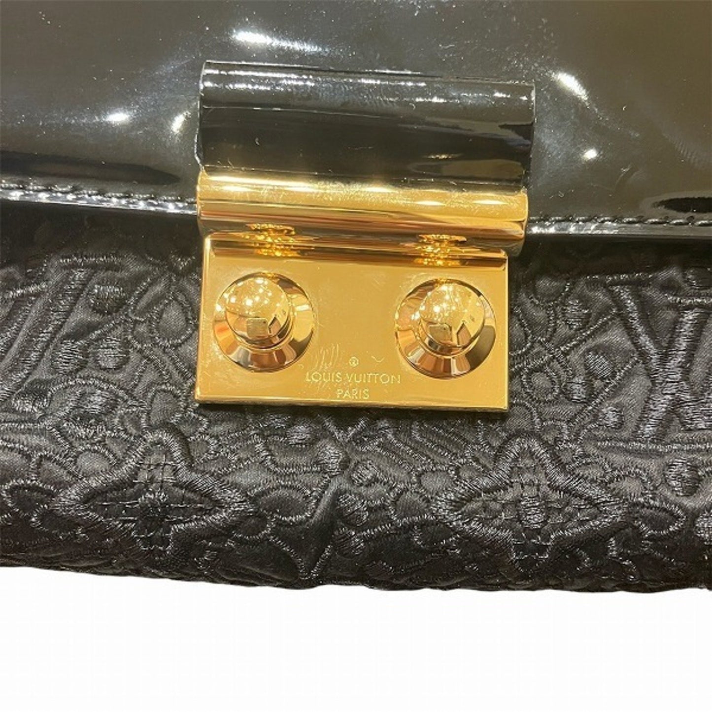 Louis Vuitton Pochette Dentelle