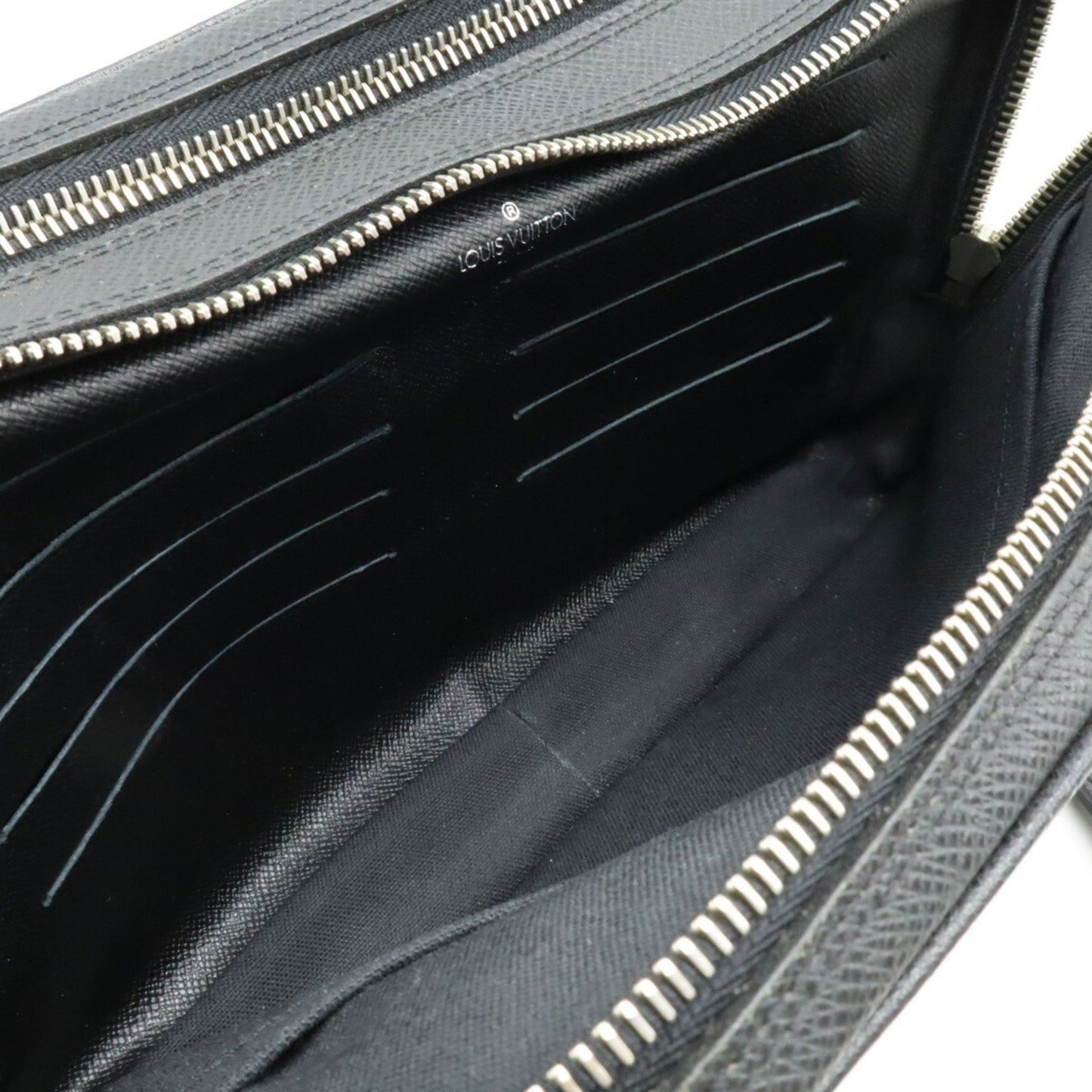 Louis Vuitton Pavel