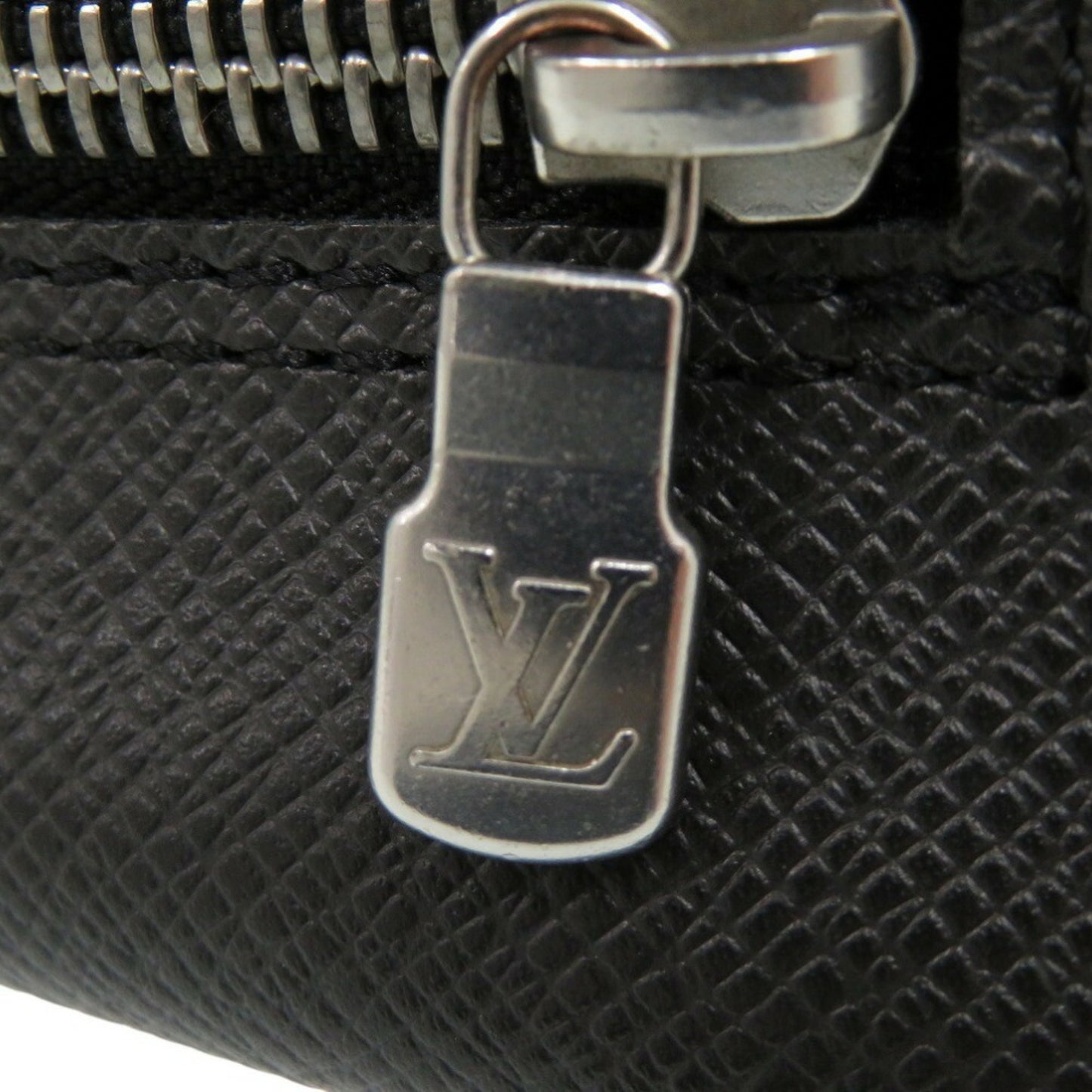 Louis Vuitton Taiga