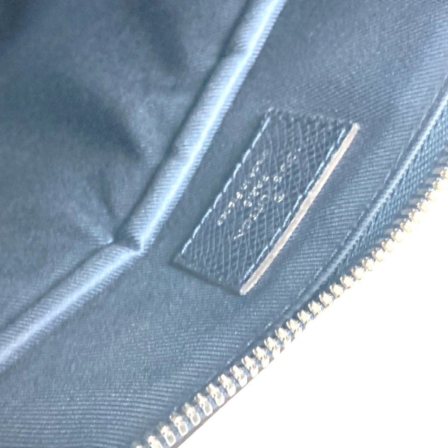 Louis Vuitton Anton