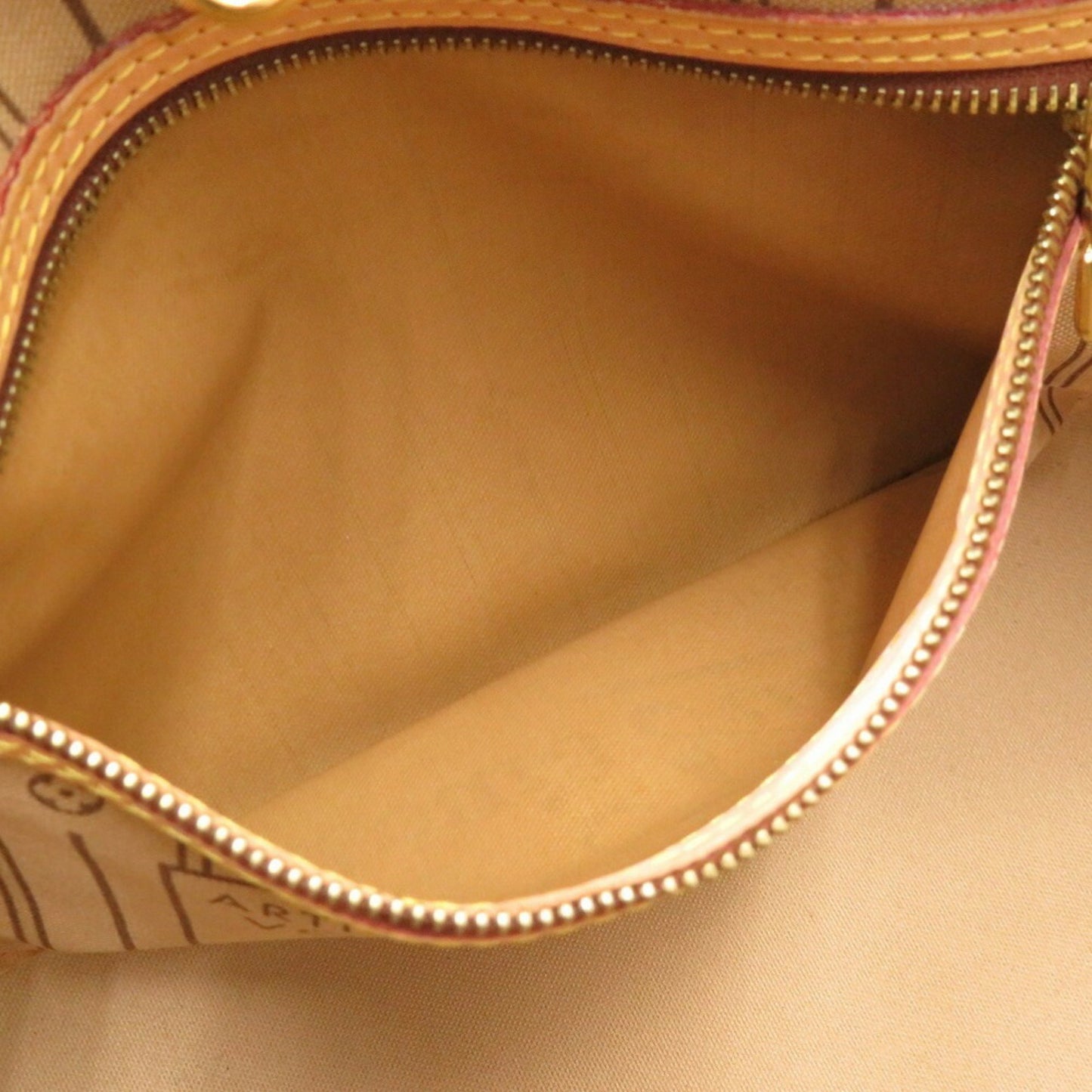 Louis Vuitton Neverfull PM