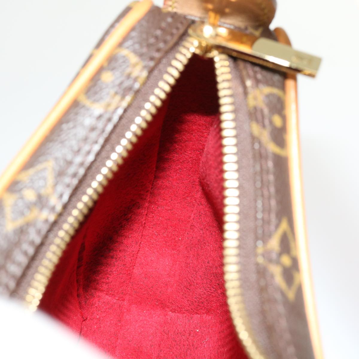 Louis Vuitton Croissant