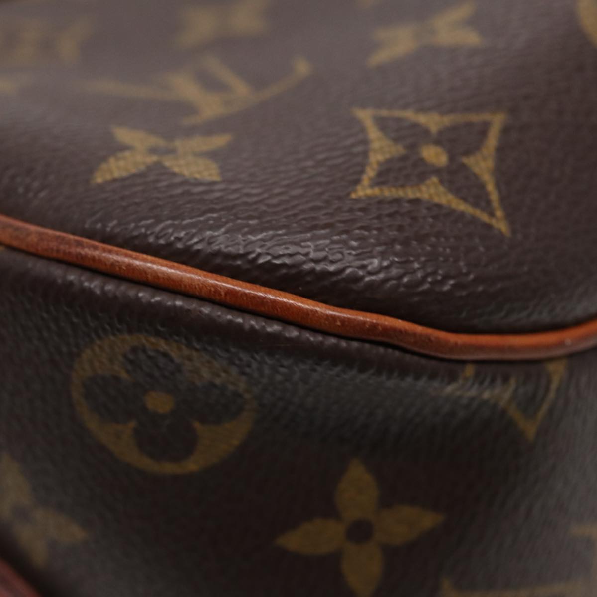 Louis Vuitton Besace