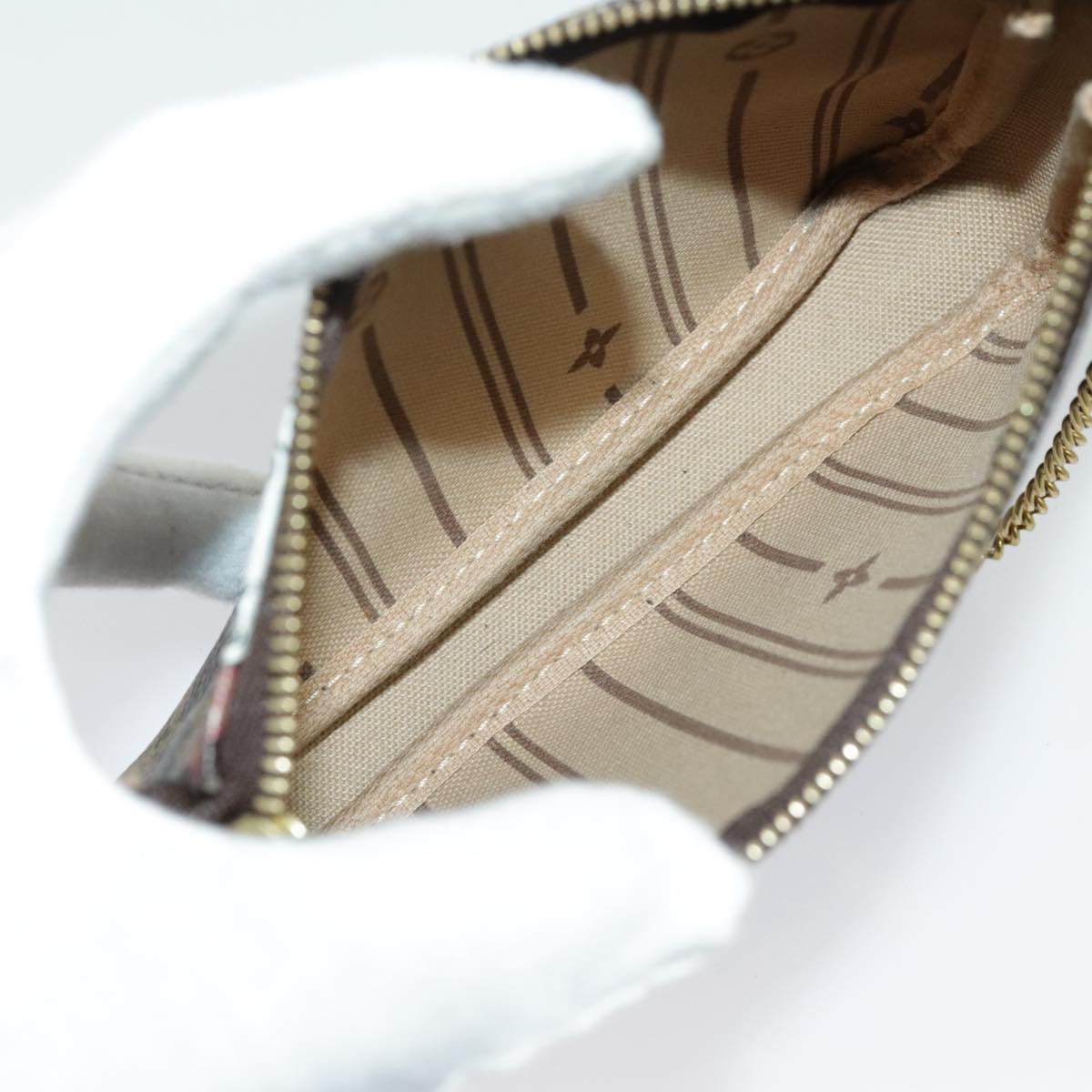 Louis Vuitton Pochette Accessoire