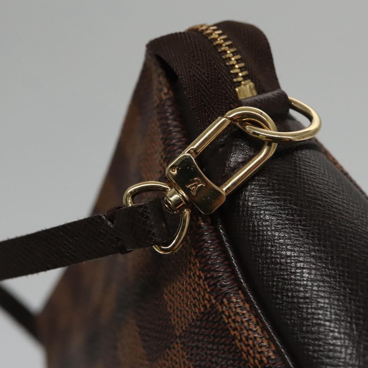 Louis Vuitton TROUSSE A MAQUILLAGE BRUSH