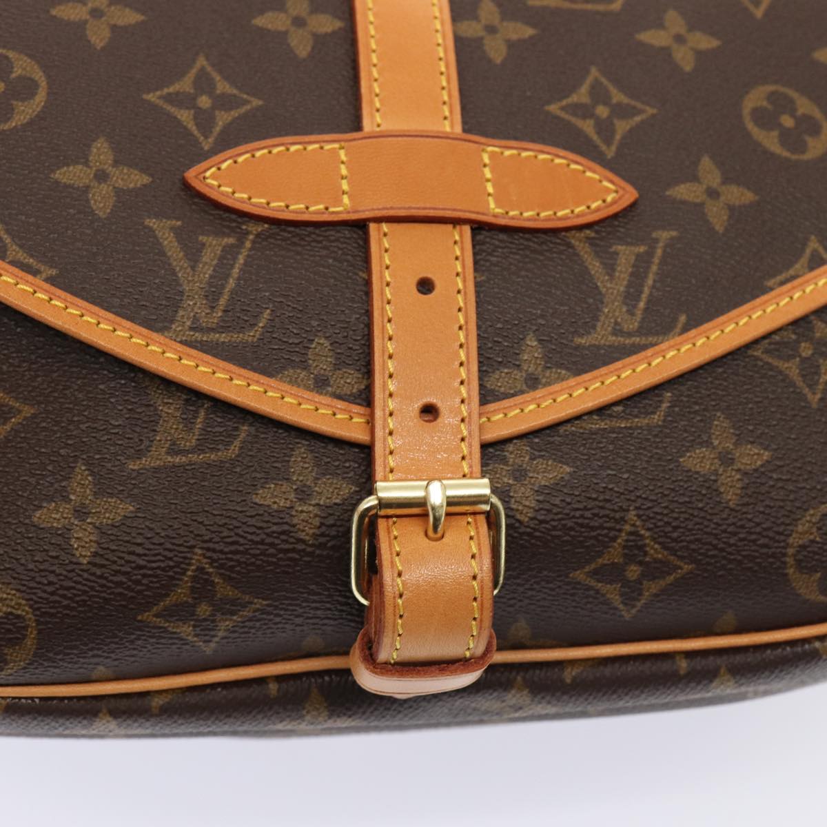 Louis Vuitton Saumur