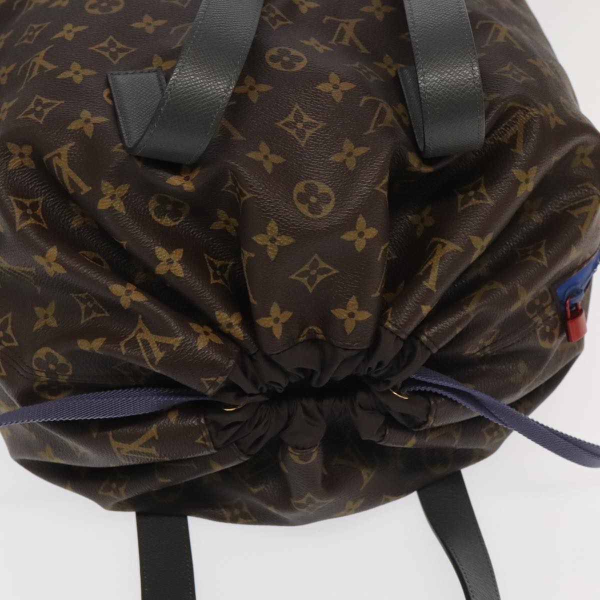 Louis Vuitton Cabas Light