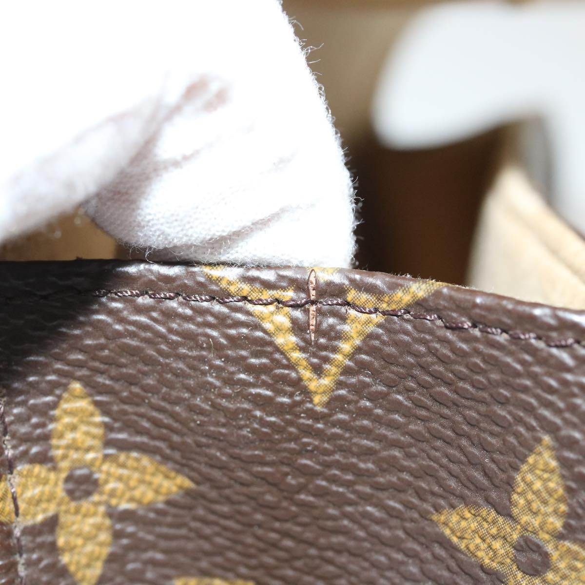 Louis Vuitton Pochette florentine