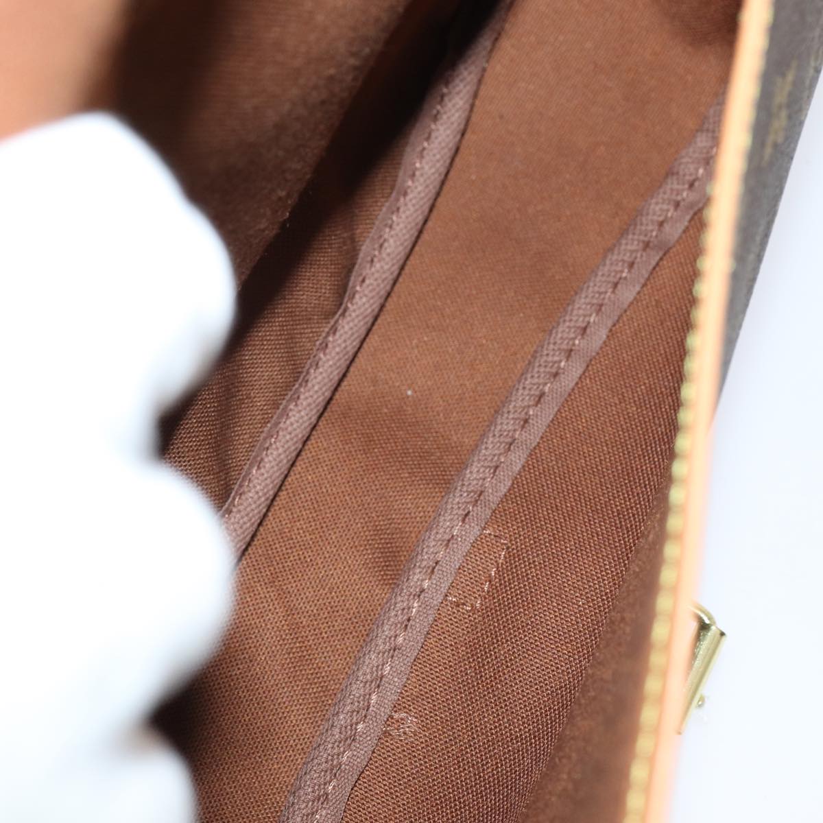 Louis Vuitton Saumur