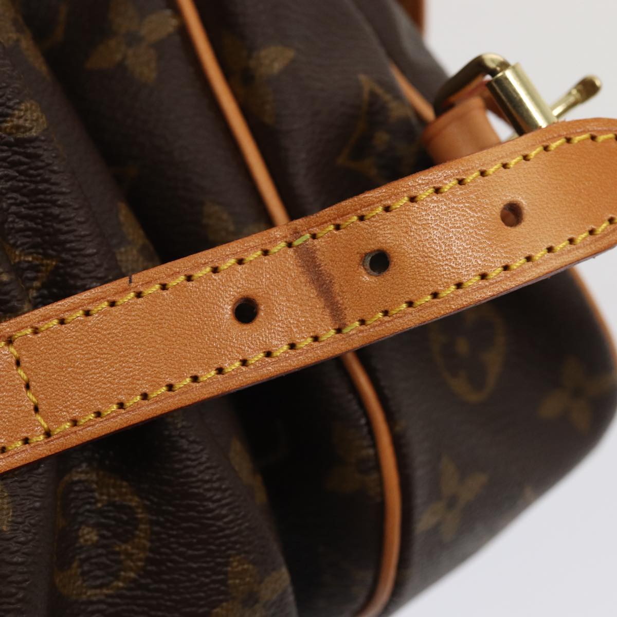Louis Vuitton Saumur