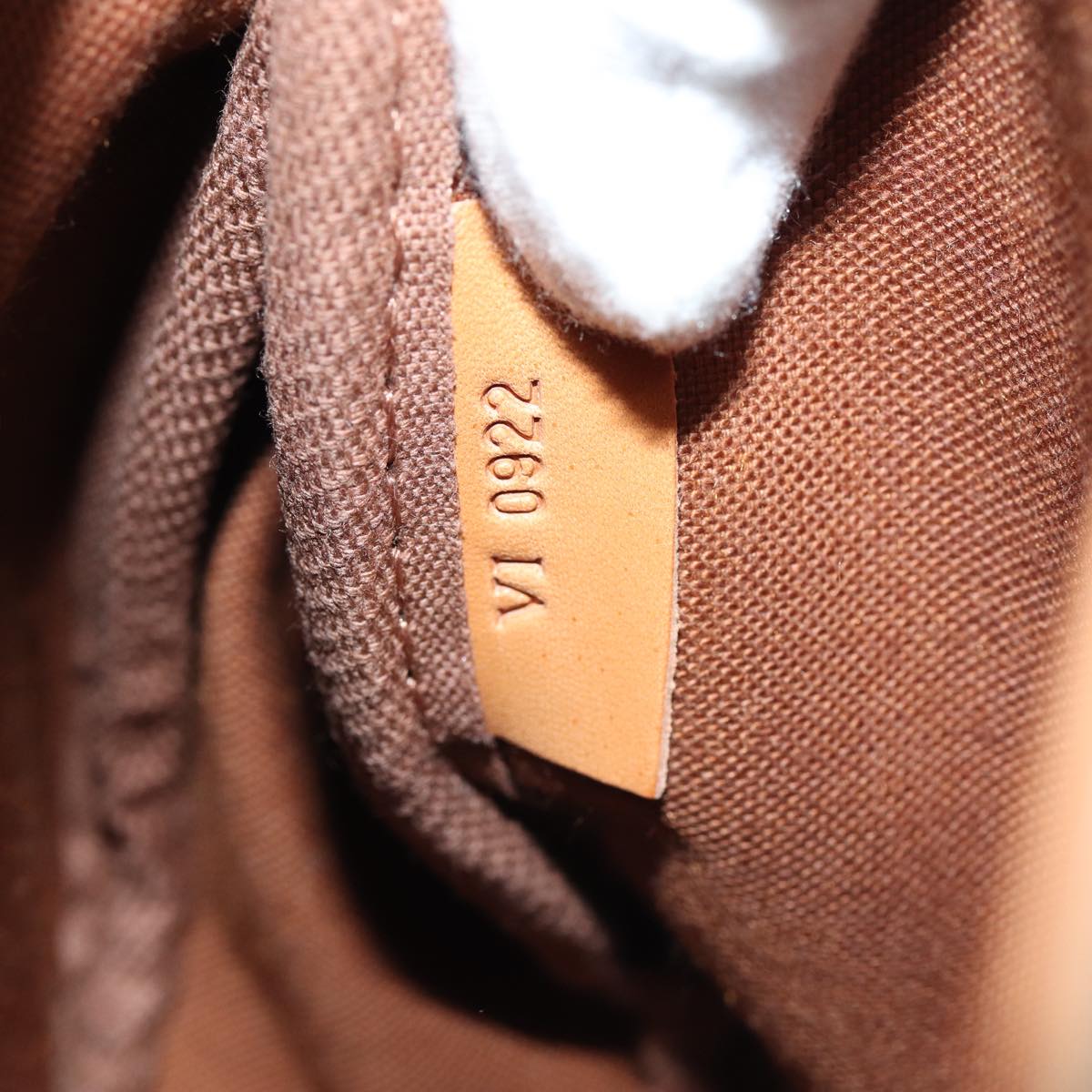 Louis Vuitton Saumur