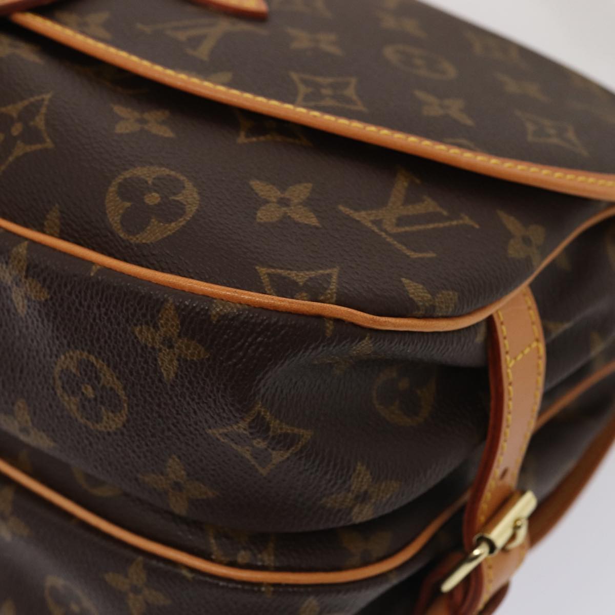 Louis Vuitton Saumur