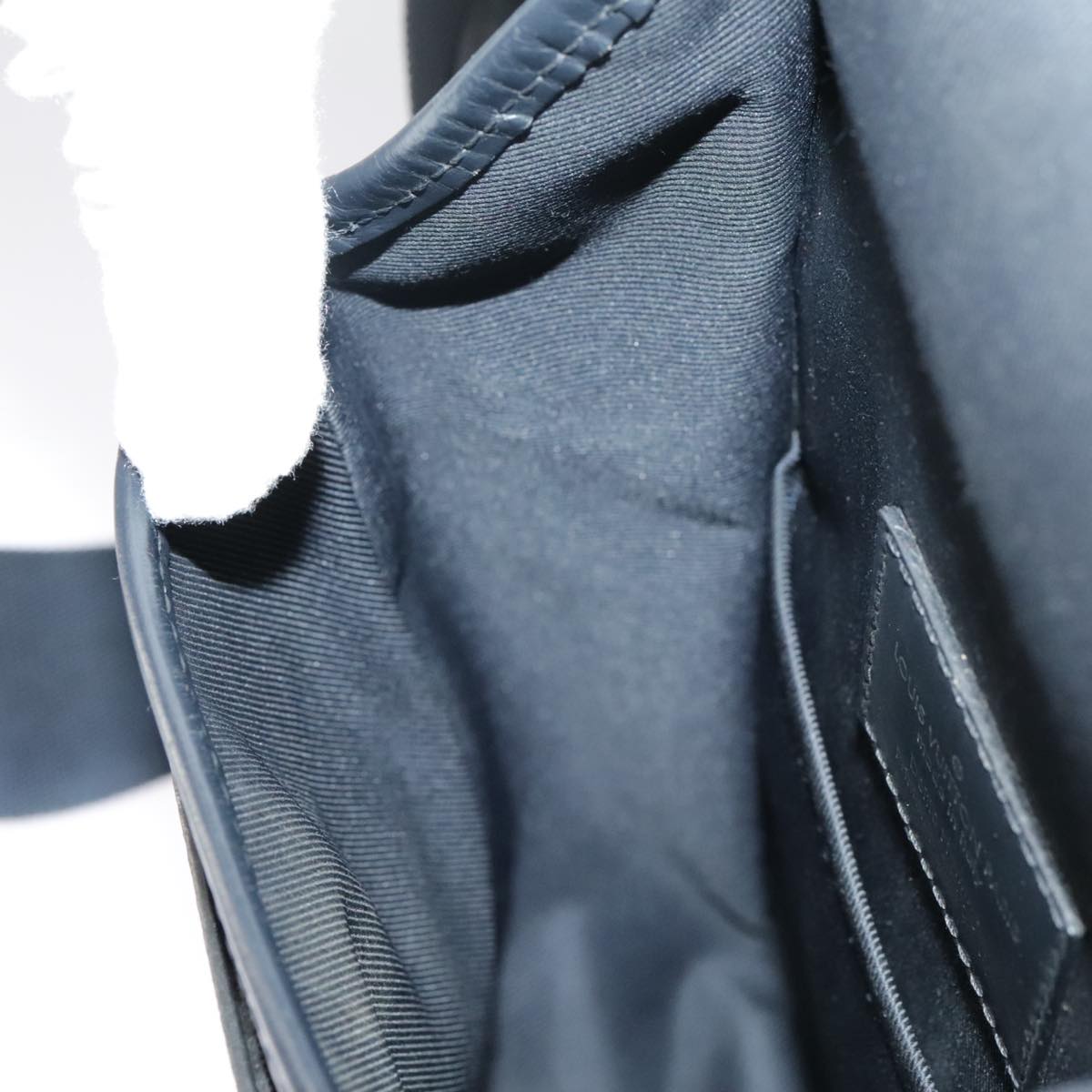 Louis Vuitton Messenger