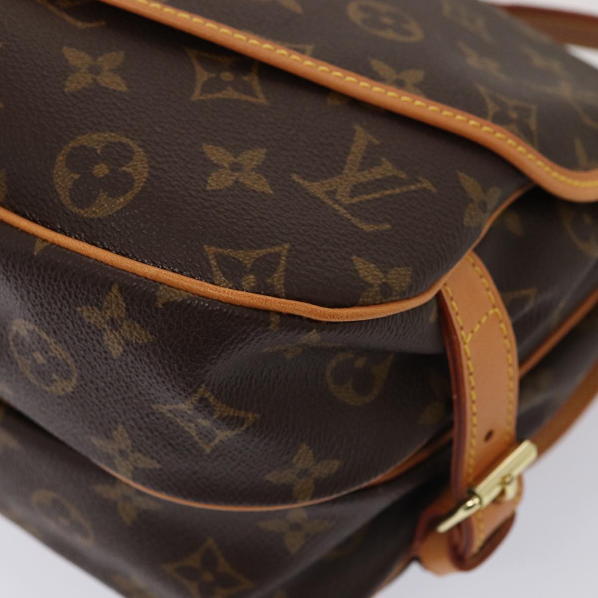 Louis Vuitton Saumur
