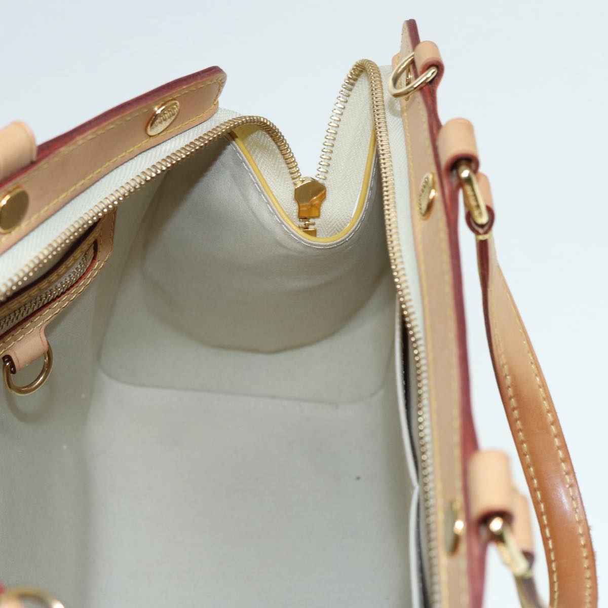 Louis Vuitton Brea