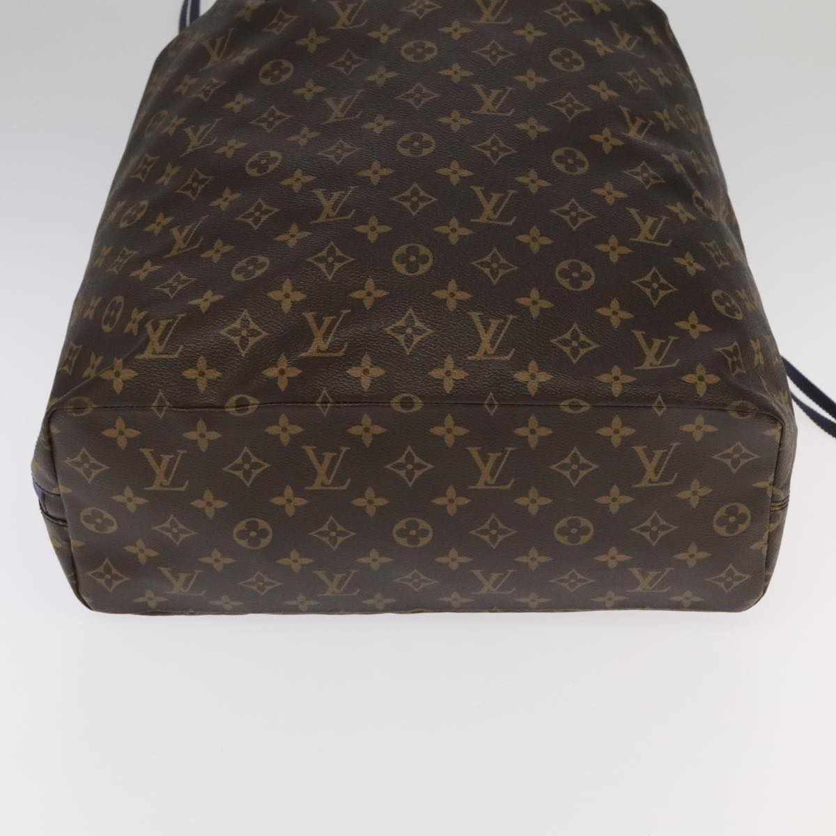 Louis Vuitton Cabas Light