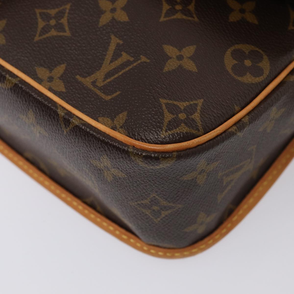 Louis Vuitton Sologne