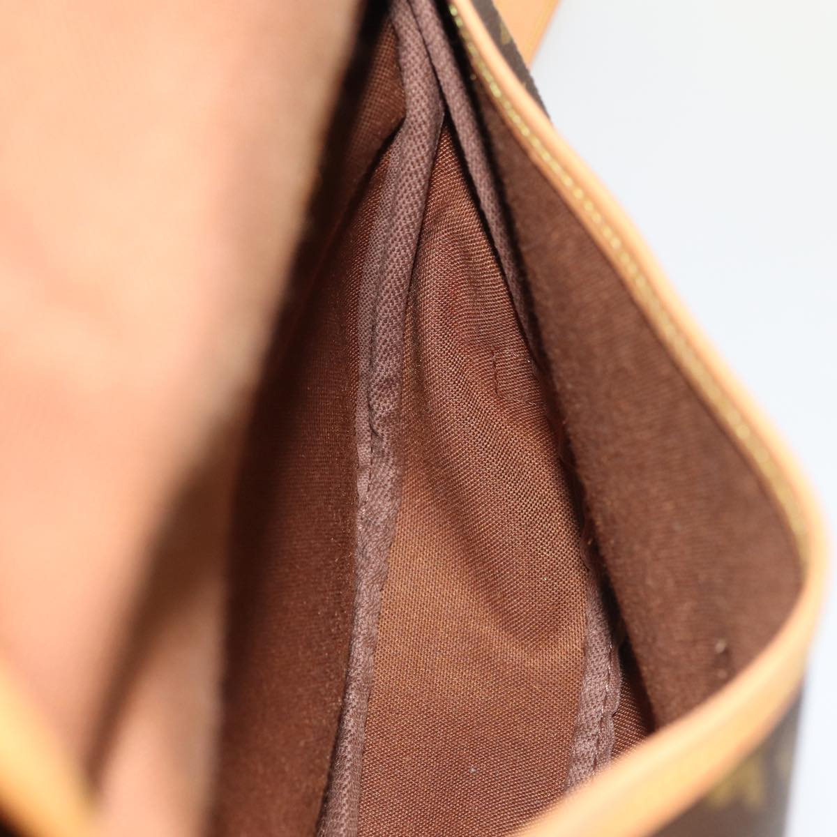 Louis Vuitton Saumur
