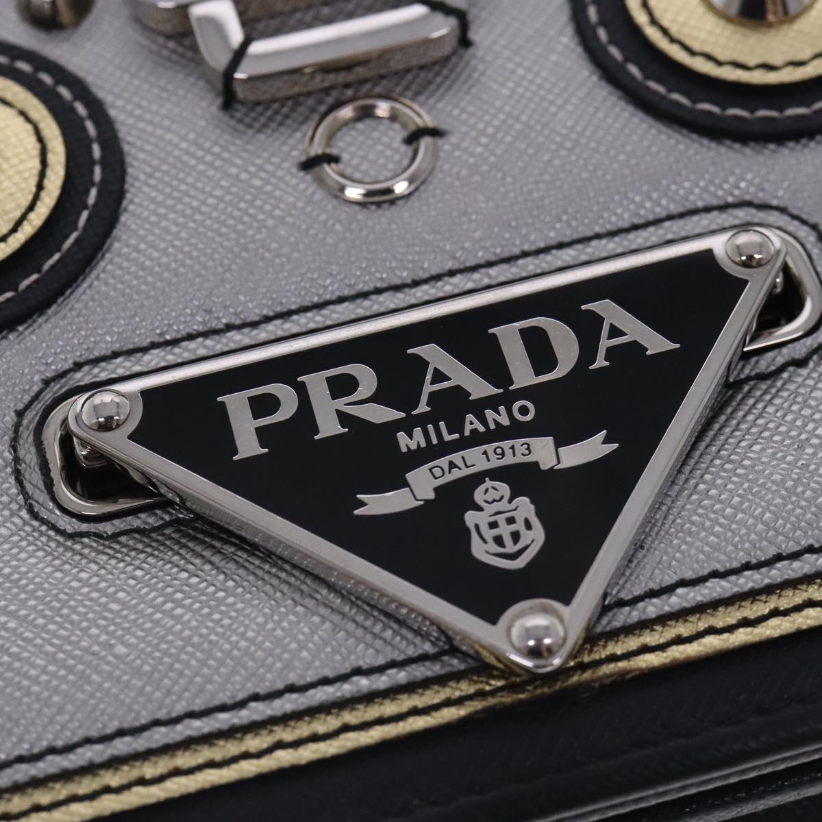 Prada Robot