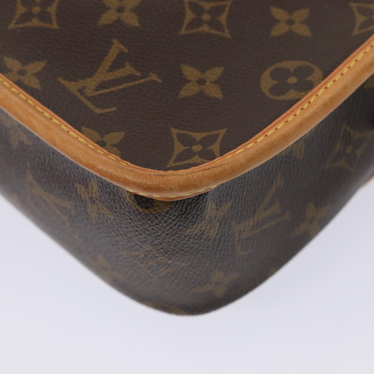 Louis Vuitton Sologne