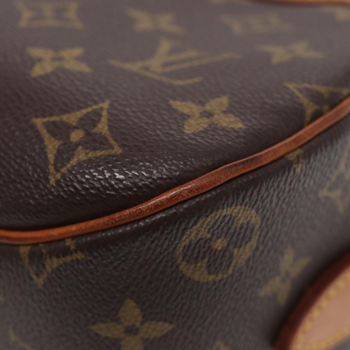 Louis Vuitton Besace