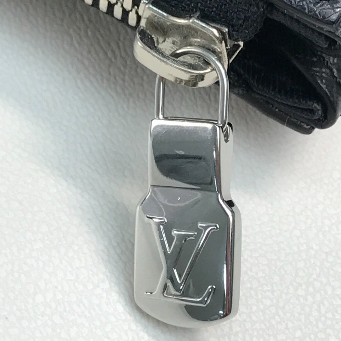 Louis Vuitton Anton