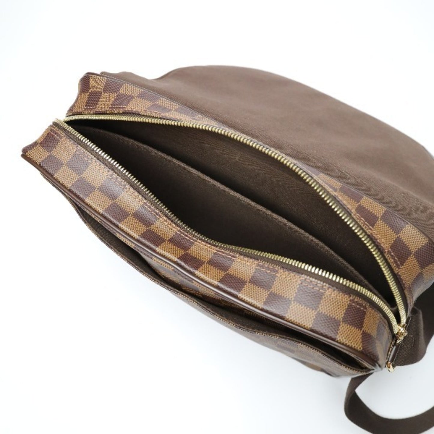 Louis Vuitton Shelton