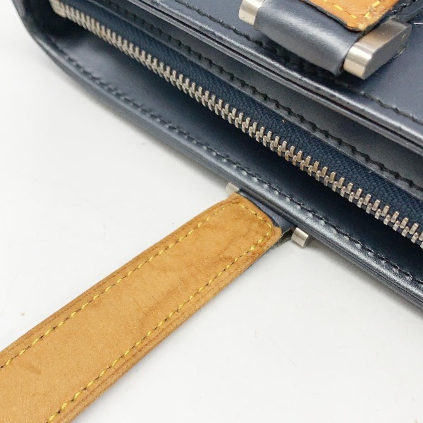 Louis Vuitton Wildwood
