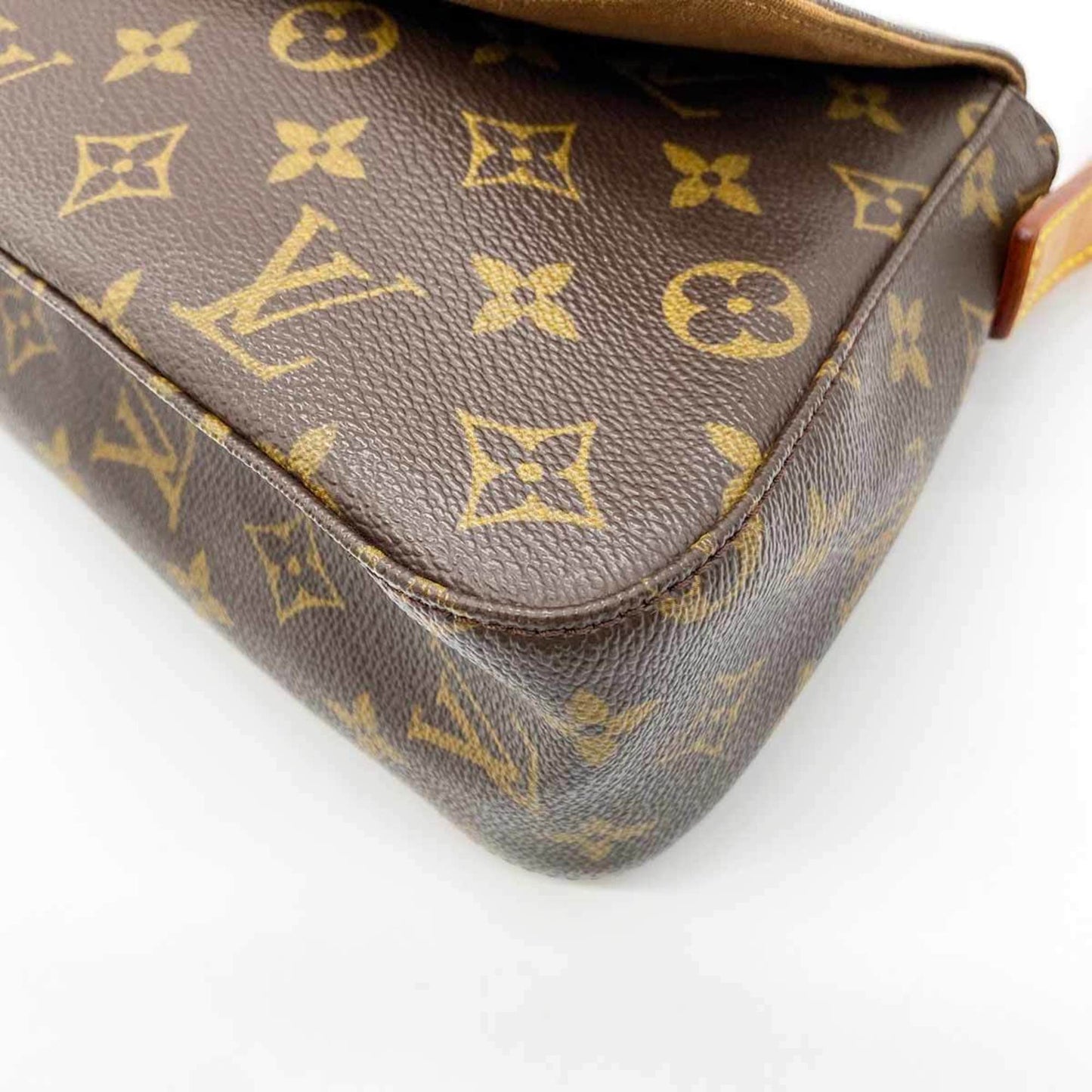 Louis Vuitton Mini looping